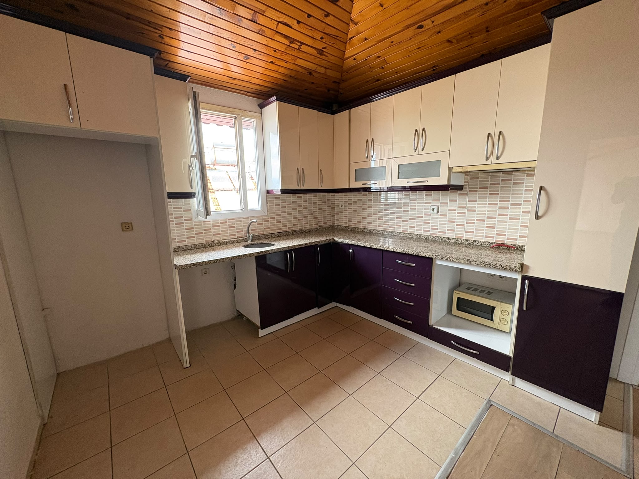 DY GAYRİMENKUL'DEN  DENİZ MANZARALI 3+1 KİRALIK DAİRE - 5